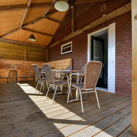 Modern Farmhouse In With Private Garden *